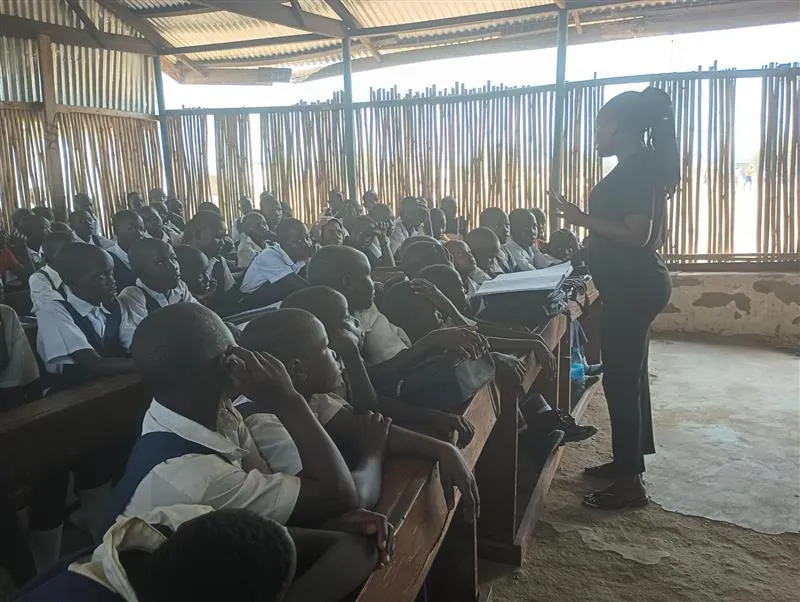 Fiona talking to adolescents about hygiene